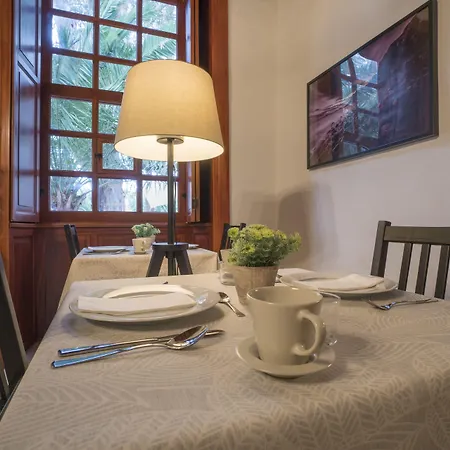 Delmas Emblematico Aparthotel 3*