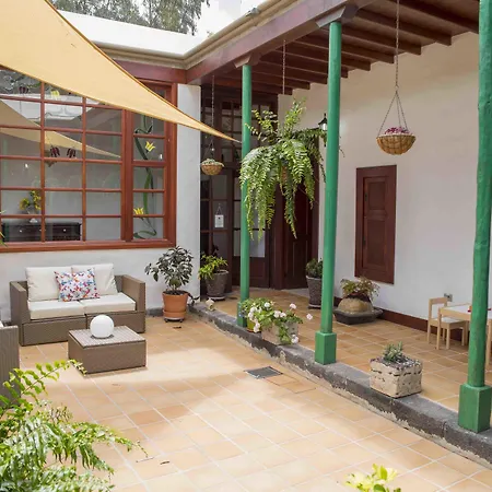 Delmas Emblematico Aparthotel Haria