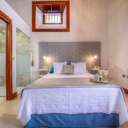 Aparthotel Delmas Emblematico 4*