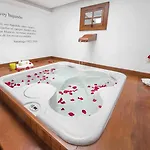 Delmas Emblematico Aparthotel 3*