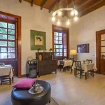 Aparthotel Delmas Emblematico Haria