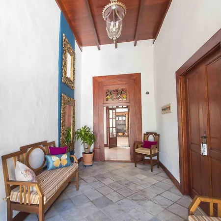 Aparthotel Delmas Emblematico Haria