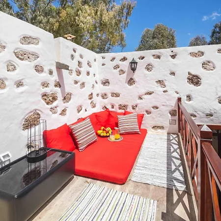Delmas Emblematico Aparthotel Haria