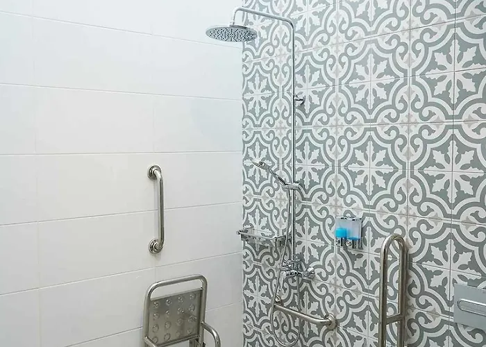 מלון דירות Delmas Emblematico 3*