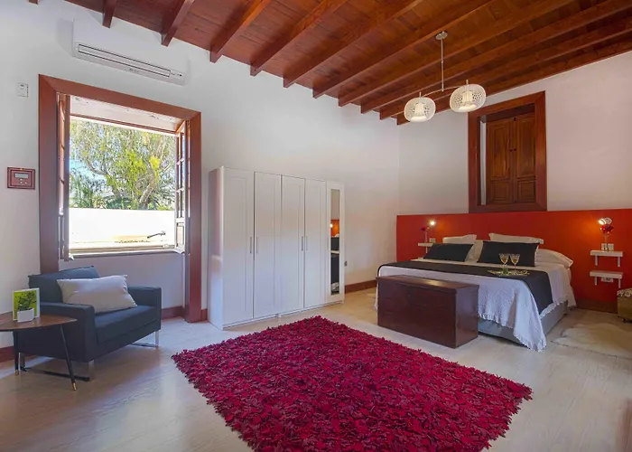 מלון דירות Delmas Emblematico