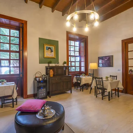 アパートホテル Delmas Emblematico アリア