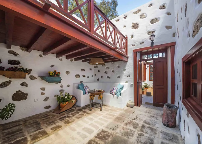 Delmas Emblematico 3* Haria