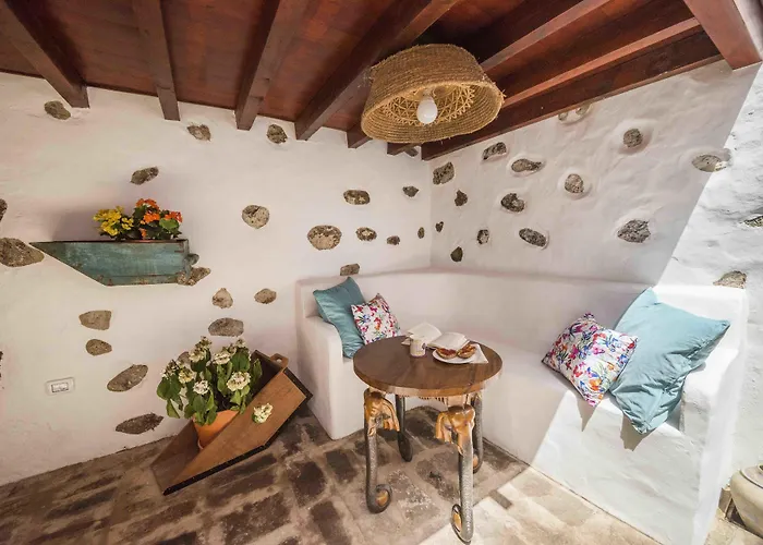 Delmas Emblematico Aparthotel Haria